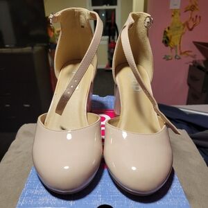 Glossy Beige Heels